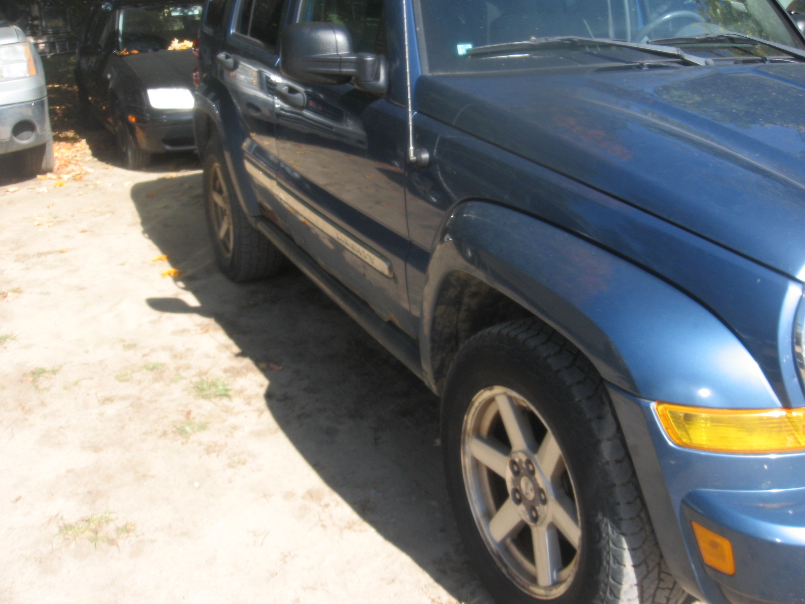 Used 2006 Jeep Liberty 4WD Limited image 3