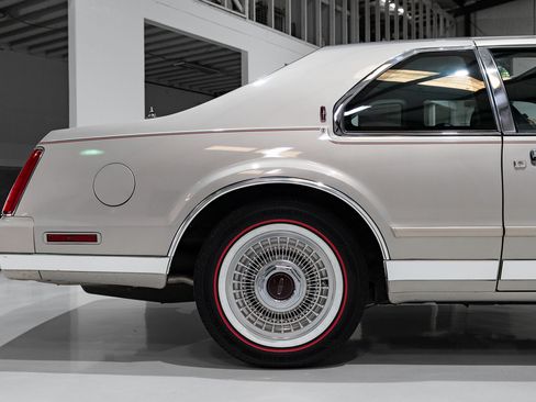 Used 1990 Lincoln Mark VII Blass image 13