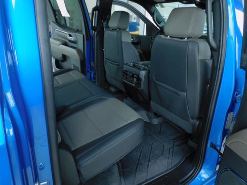 Used 2024 Chevrolet Silverado 1500 ZR2 image 27