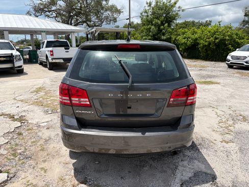 Used 2015 Dodge Journey FWD image 4
