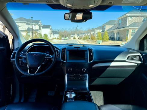 Used 2020 Ford Edge SEL image 7
