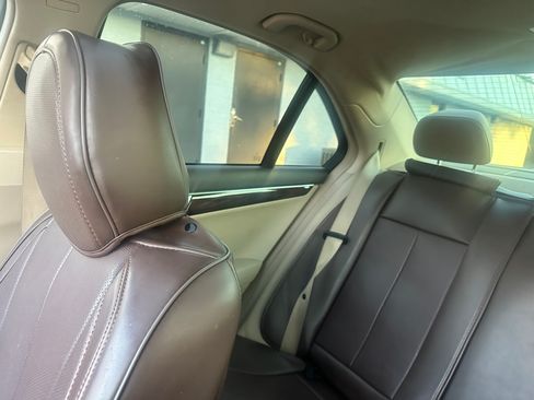 Used 2013 Mercedes-Benz C 250 image 41