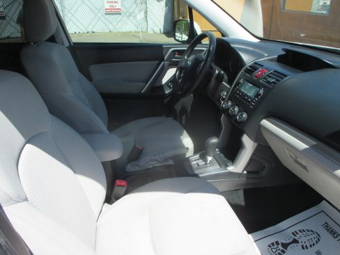 Used 2015 Subaru Forester 2.5i Premium AWD/4WD image 3