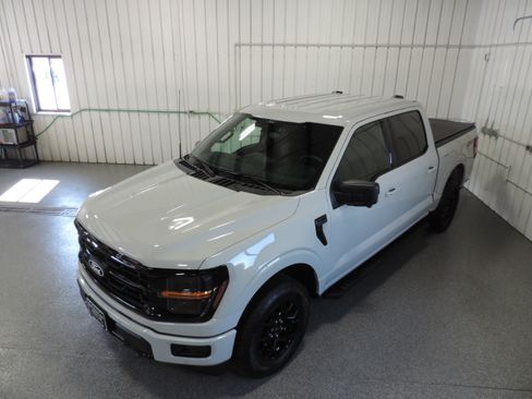 Used 2024 Ford F150 XLT AWD/4WD image 19