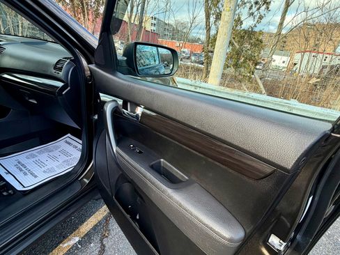 Used 2011 Kia Sorento EX image 20