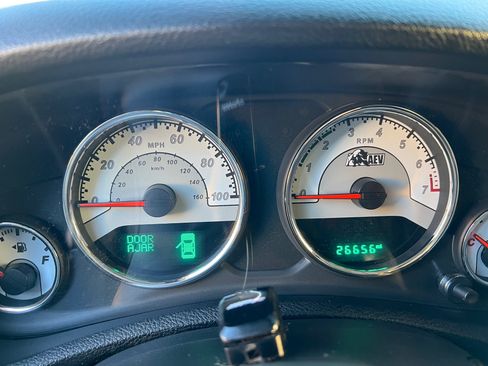 Used 2018 Jeep Wrangler Unlimited Rubicon image 11