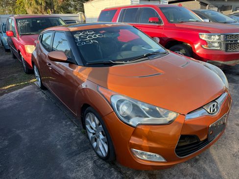 Used 2012 Hyundai Veloster image 1