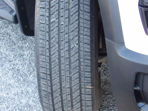 Used 2024 Chevrolet Silverado EV W/T image 15