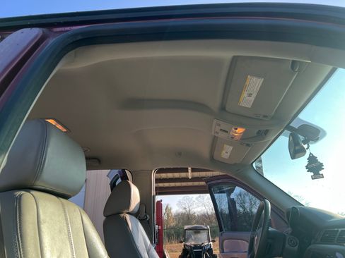 Used 2008 Chevrolet Tahoe LT image 24