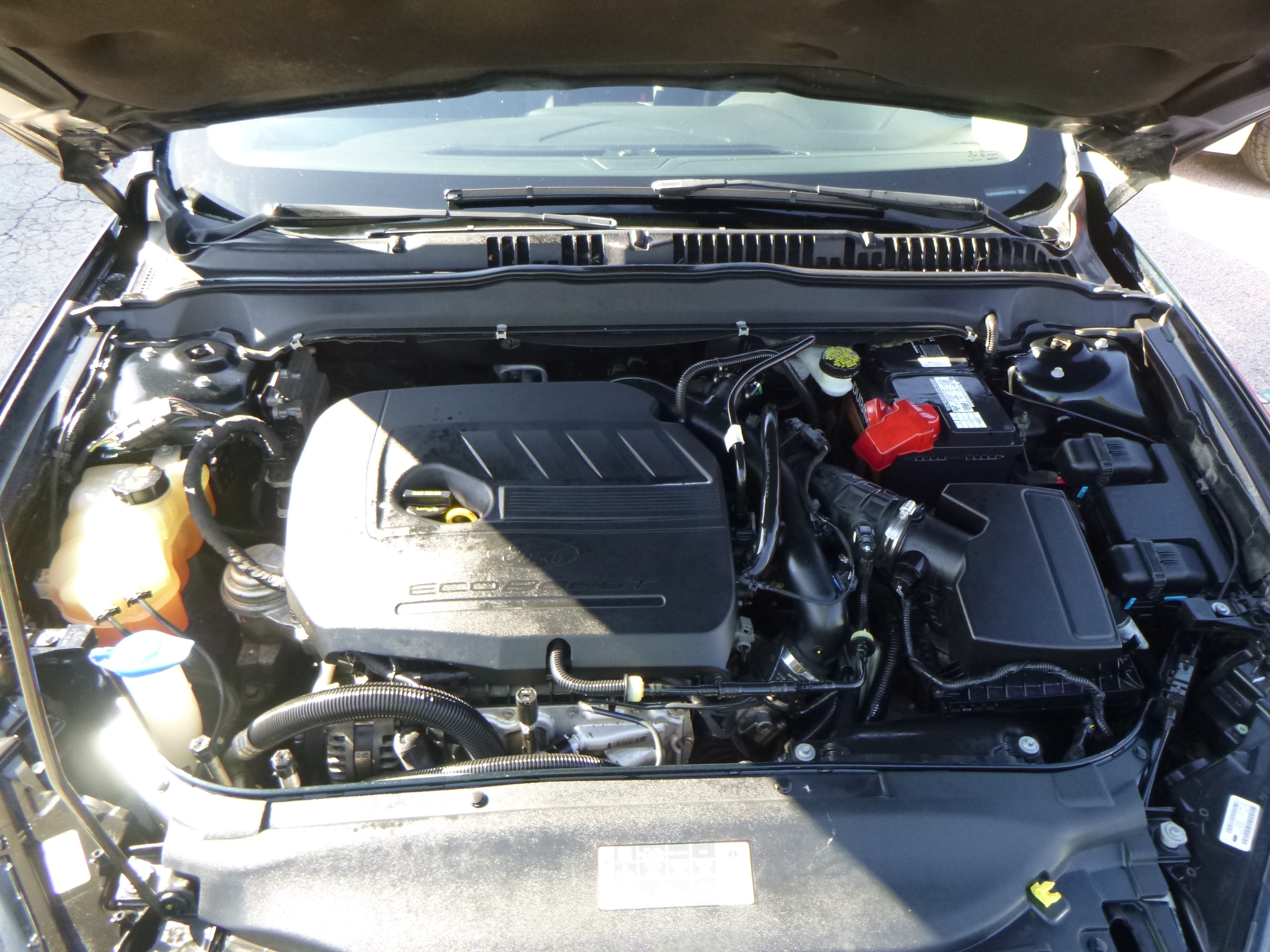 Used 2014 Ford Fusion SE FWD image 28