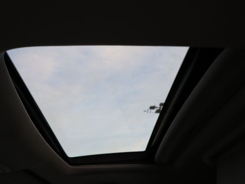 Used 2016 Honda Pilot Touring image 37