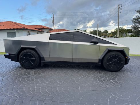 Used 2024 Tesla Cybertruck Cyberbeast image 4