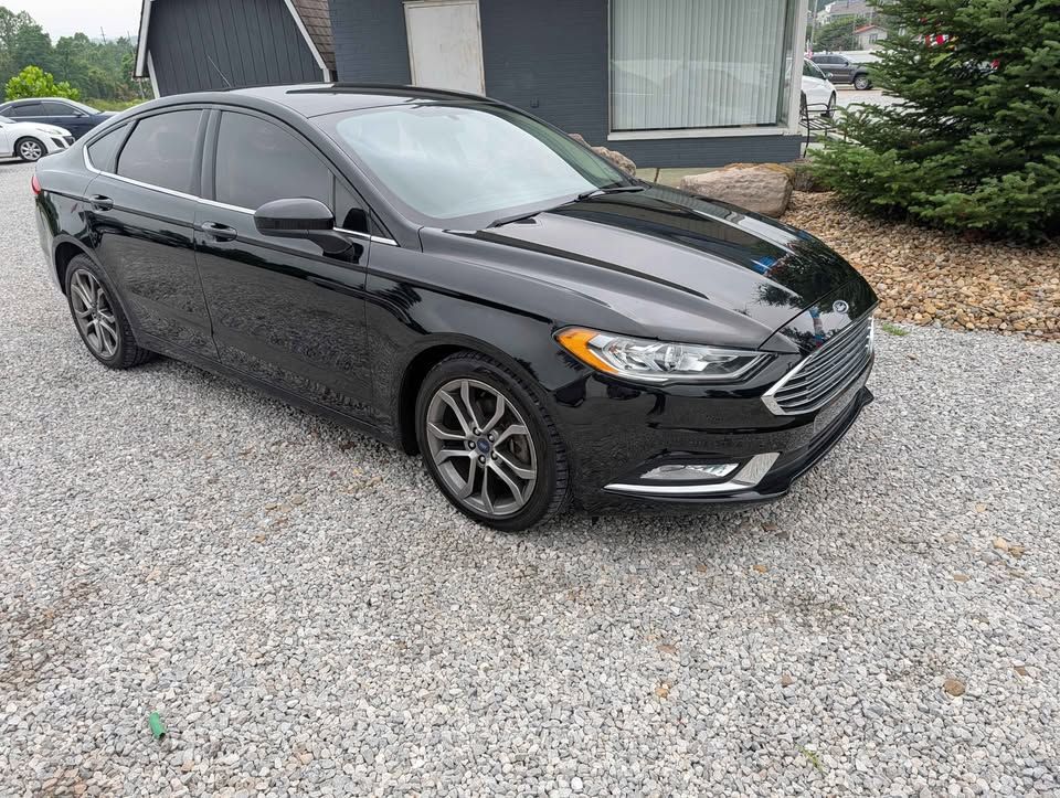 Used 2017 Ford Fusion S FWD image 3