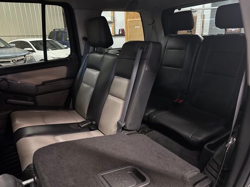 Used 2007 Ford Explorer XLT image 15