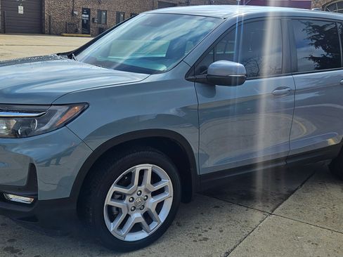 Used 2025 Honda Passport EX-L image 4