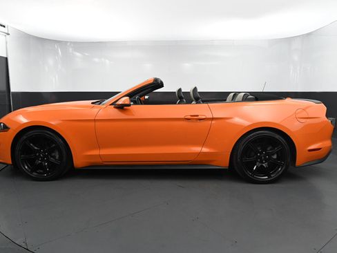 Used 2020 Ford Mustang Premium image 2