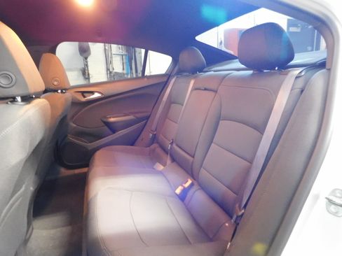 Used 2016 Chevrolet Cruze LT image 12