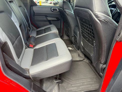 Used 2024 Ford Bronco Black Diamond image 4