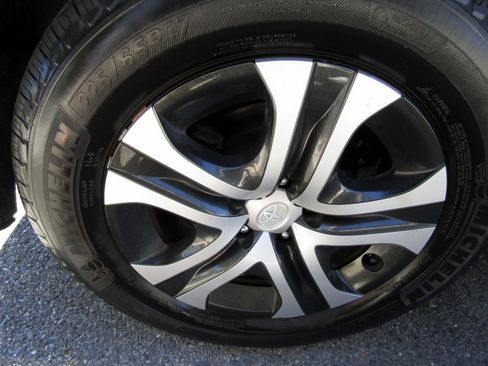 Used 2016 Toyota RAV4 LE image 11