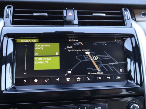 Used 2018 Land Rover Discovery HSE image 29