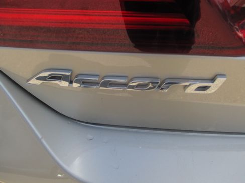 Used 2016 Honda Accord LX Sedan image 10