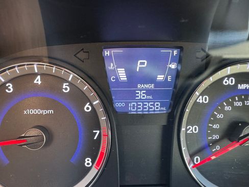 Used 2012 Hyundai Accent GLS image 16