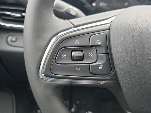 New 2025 Buick Envista Preferred image 17