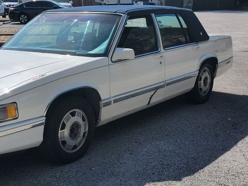 Used 1993 Cadillac De Ville Touring image 5