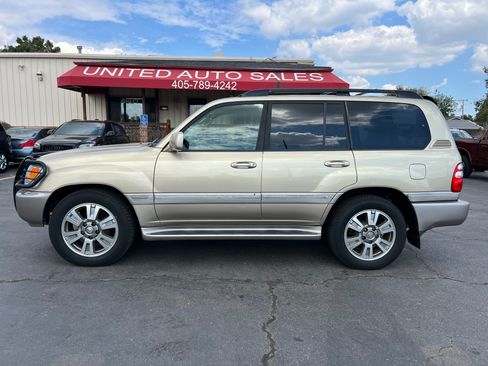 Used 2005 Toyota Land Cruiser image 1