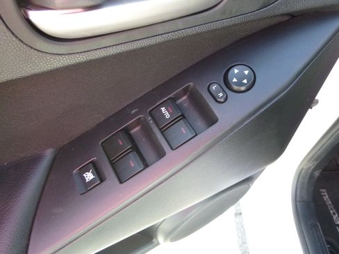 Used 2012 MAZDA MAZDA3 i Touring image 12