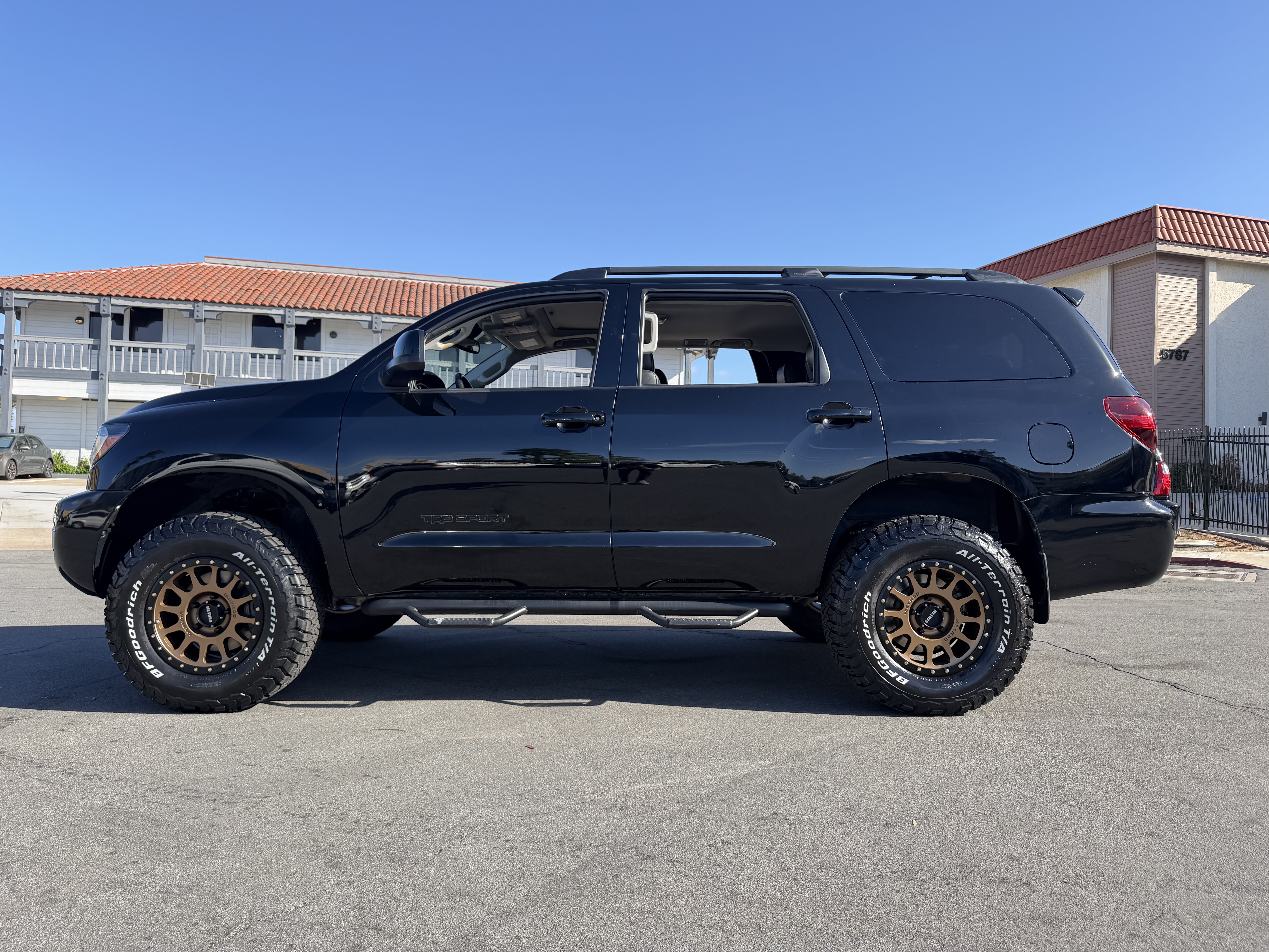 Used 2018 Toyota Sequoia TRD Sport AWD/4WD image 4