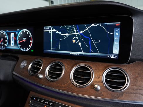 Used 2018 Mercedes-Benz E 300 image 24