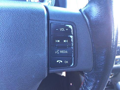 Used 2009 Ford Focus SES image 28