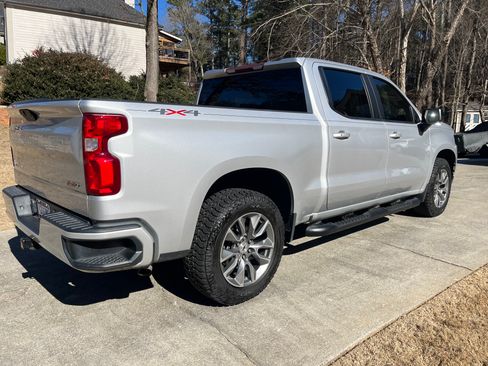 Used 2019 Chevrolet Silverado 1500 RST image 2