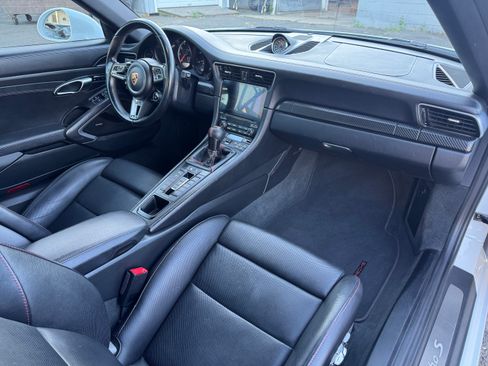 Used 2017 Porsche 911 Turbo S image 21