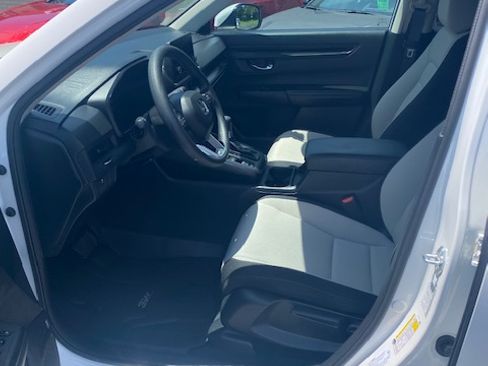 Used 2025 Honda CR-V AWD LX image 12