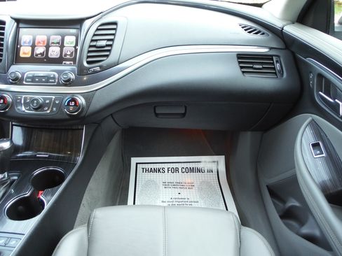 Used 2018 Chevrolet Impala LT image 14