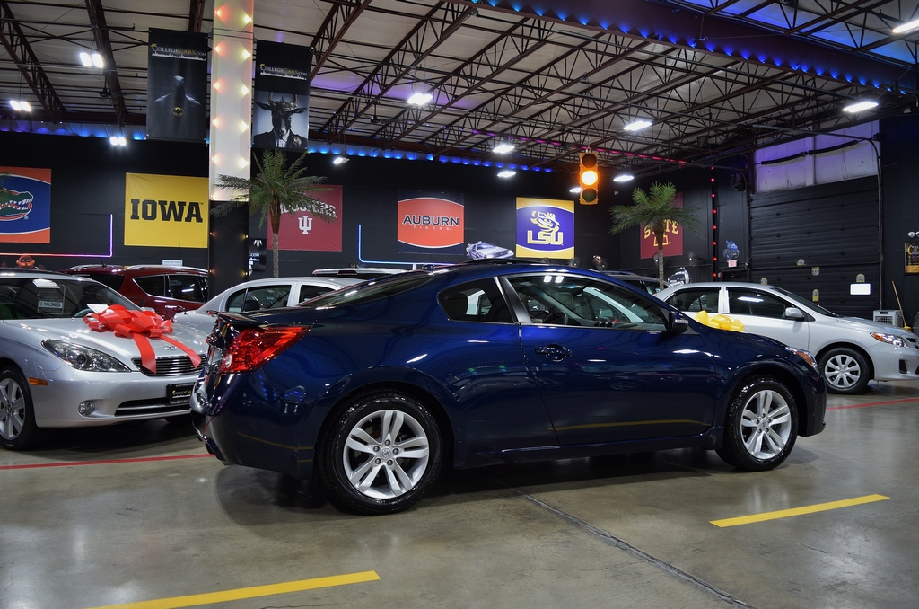 Used 2011 Nissan Altima 2.5 S Coupe FWD image 8