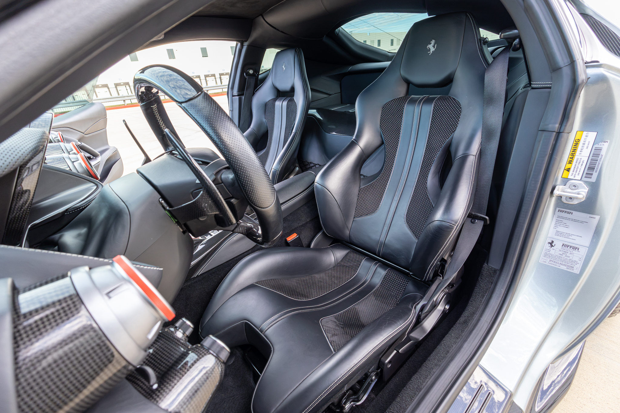 Used 2018 Ferrari 812 Superfast RWD image 34