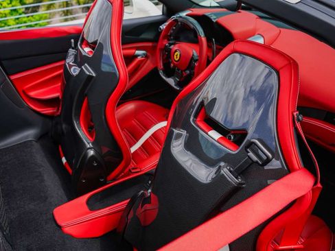 Used 2022 Ferrari F8 Spider Spider image 30
