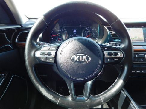 Used 2019 Kia Cadenza Technology image 14