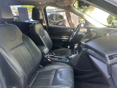 Used 2013 Ford Escape FWD Titanium image 25