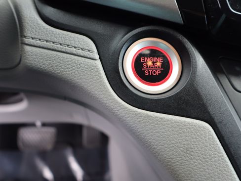 Used 2018 Honda Odyssey Touring image 31