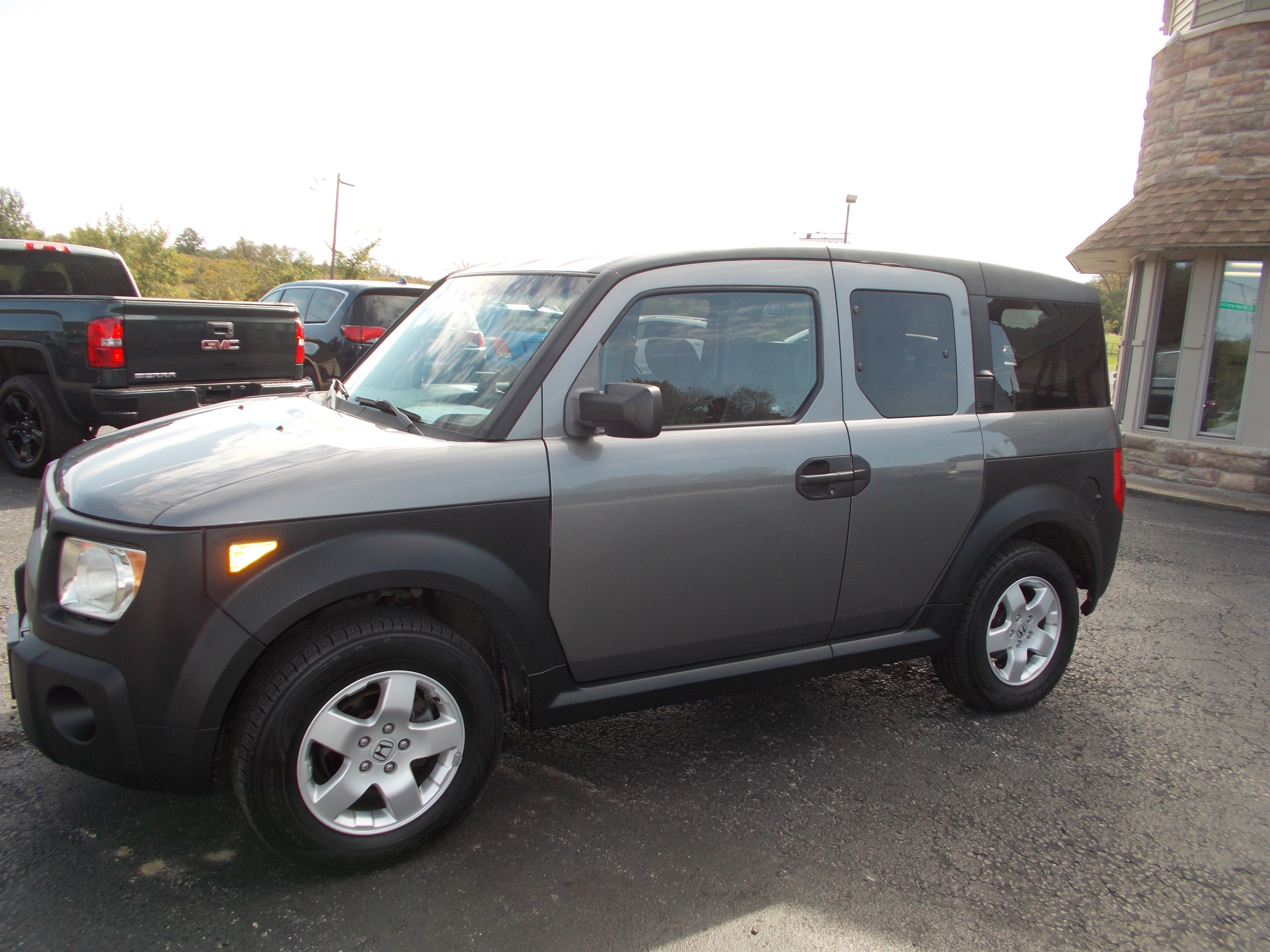 Used 2005 Honda Element 4WD EX image 1
