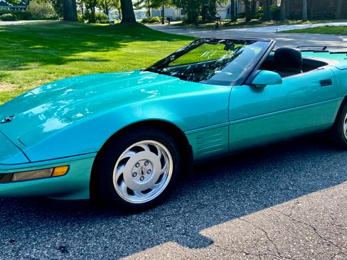 Used 1991 Chevrolet Corvette image 50