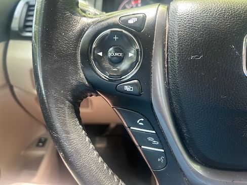 Used 2016 Honda Pilot AWD EX-L image 9