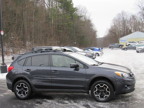 Used 2015 Subaru XV Crosstrek 2.0i Limited image 13