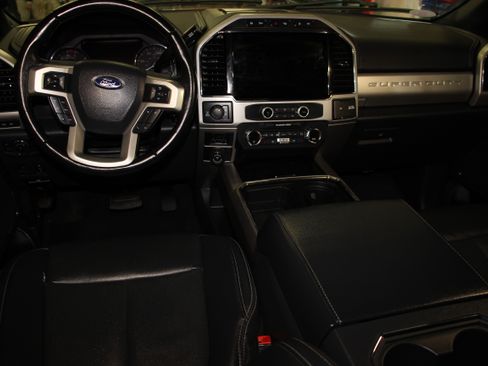 Used 2022 Ford F250 4x4 Crew Cab Super Duty image 30