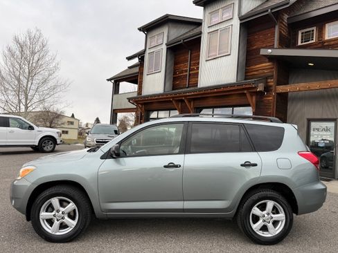 Used 2008 Toyota RAV4 image 2