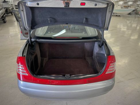 Used 2005 Maybach 57 image 26